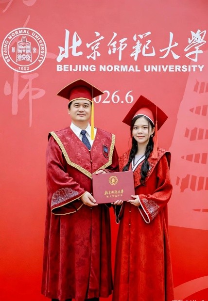 6a44ba1c26282.jpg 图片1.jpg