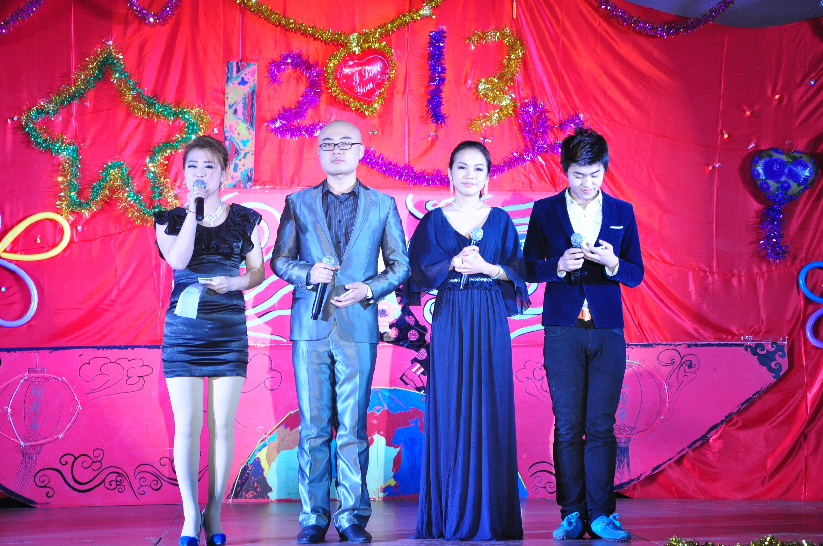 快到"晚"里来——记国际商务系与艺术传媒系迎新年晚会